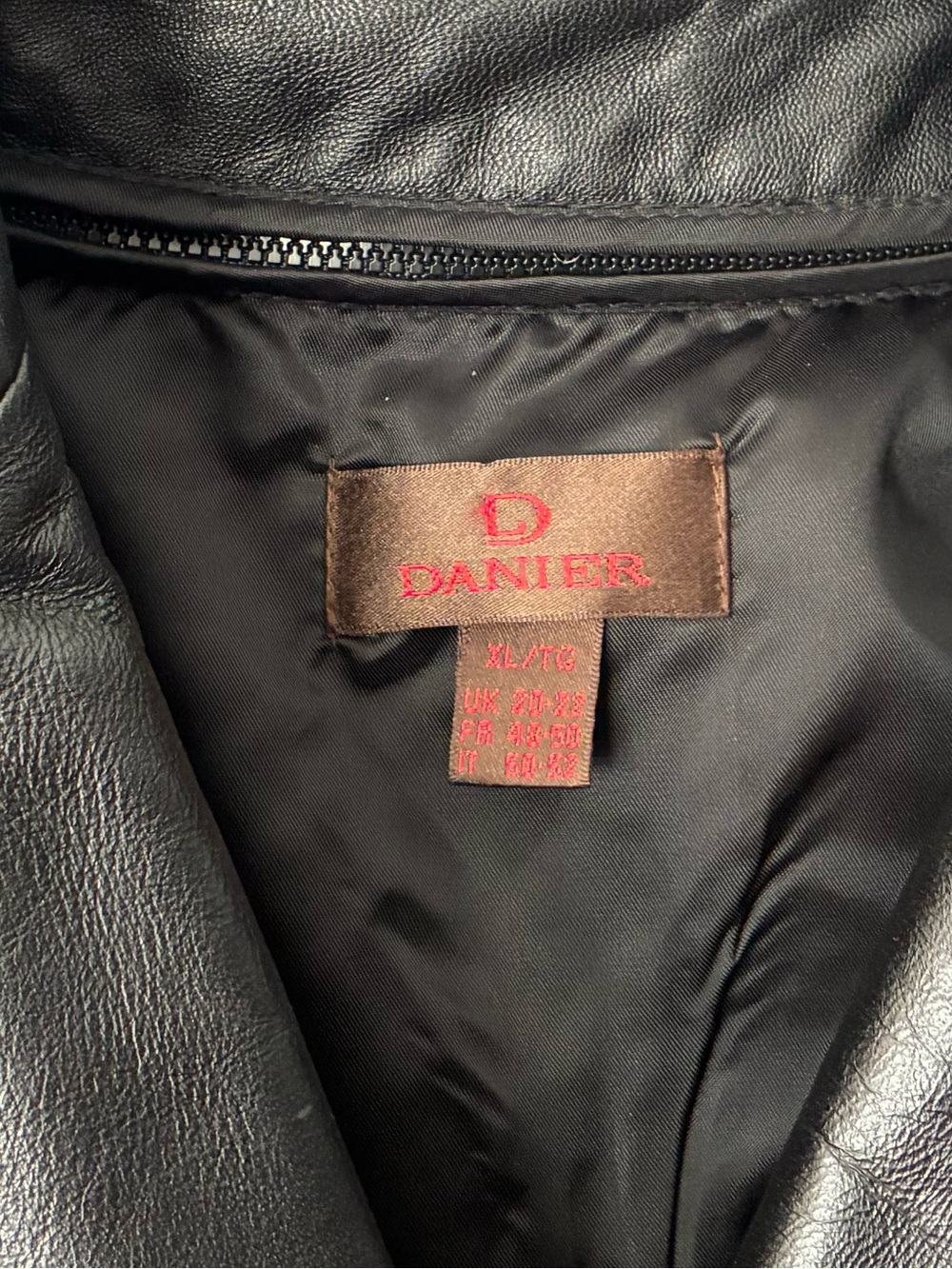 Danier Black Leather Longline Button Coat with removable liner - Picture 3 of 14